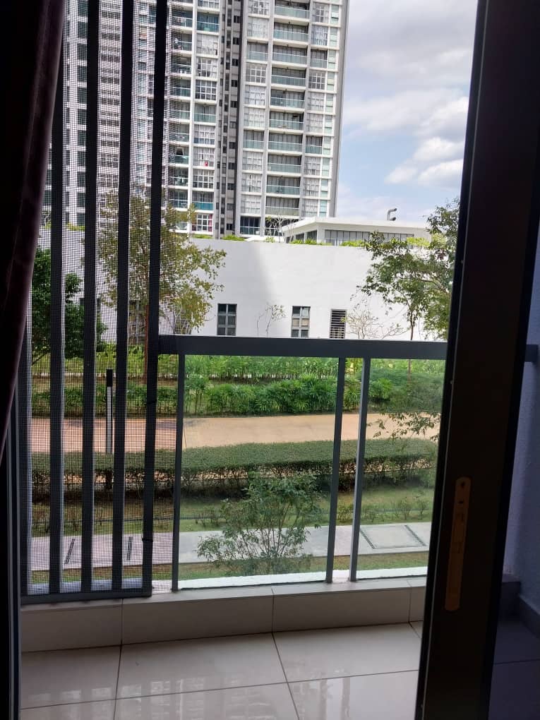 CONDOMINIUM FOR SALE – LAKEFRONT RESIDENCE CYBERJAYA