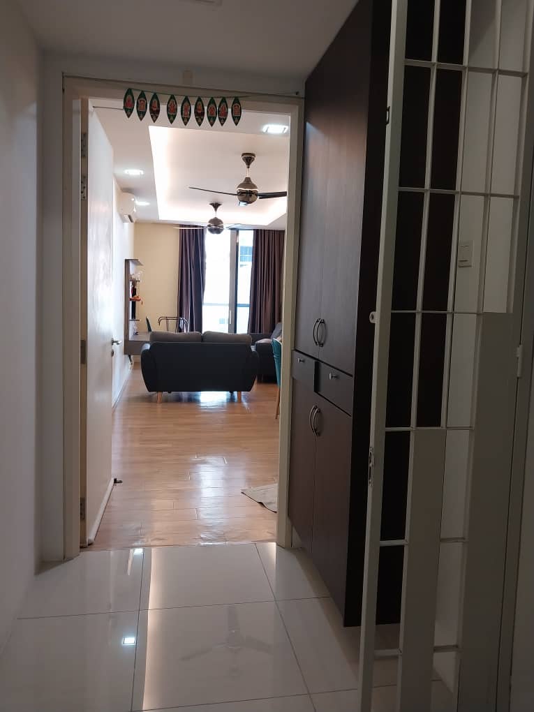 CONDOMINIUM FOR RENT – LAKEFRONT RESIDENCE CYBERJAYA
