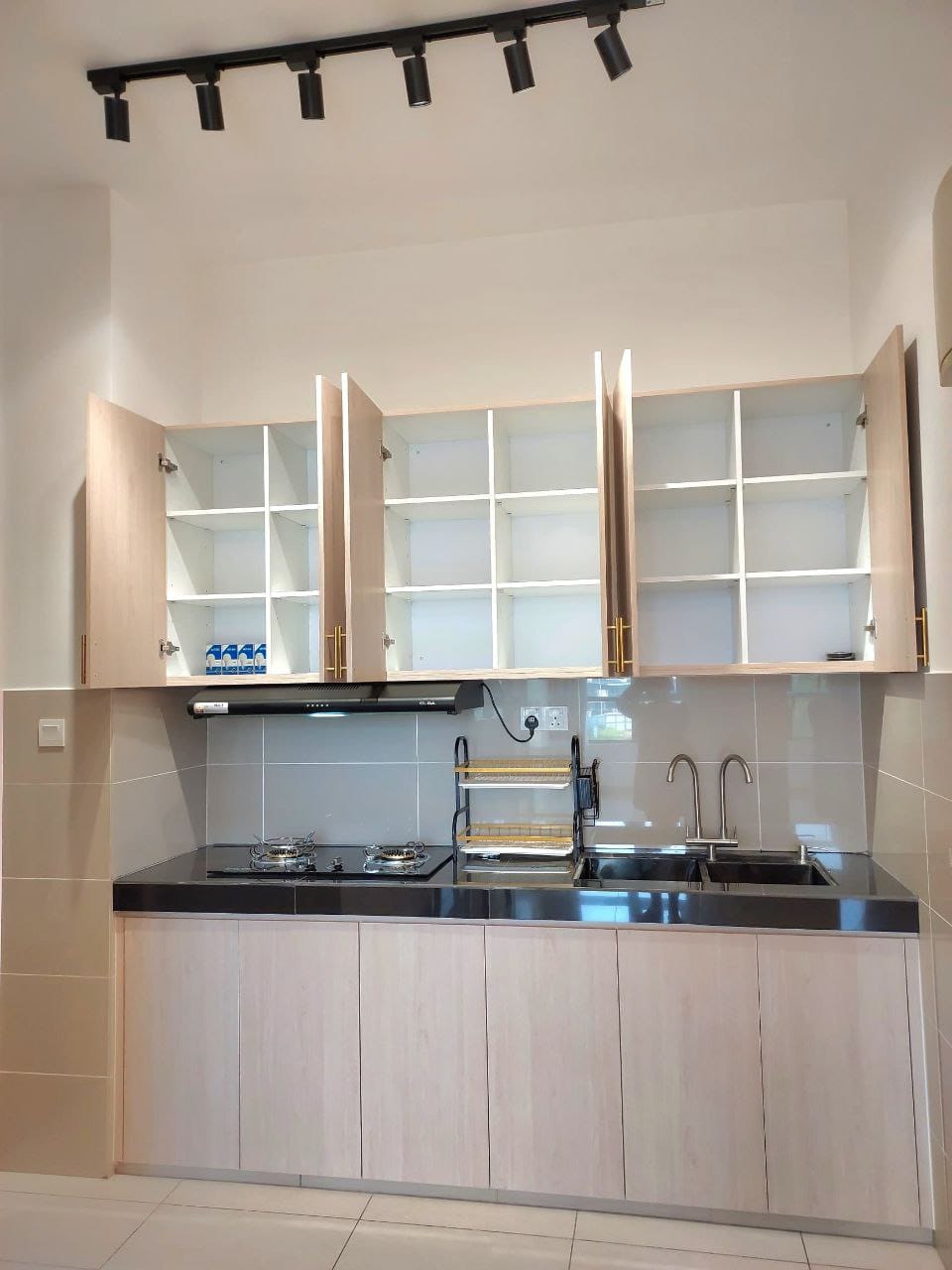CONDOMINIUM FOR RENT -  ZENTRO CONDO 16 SIERRA, PUCHONG SELANGOR