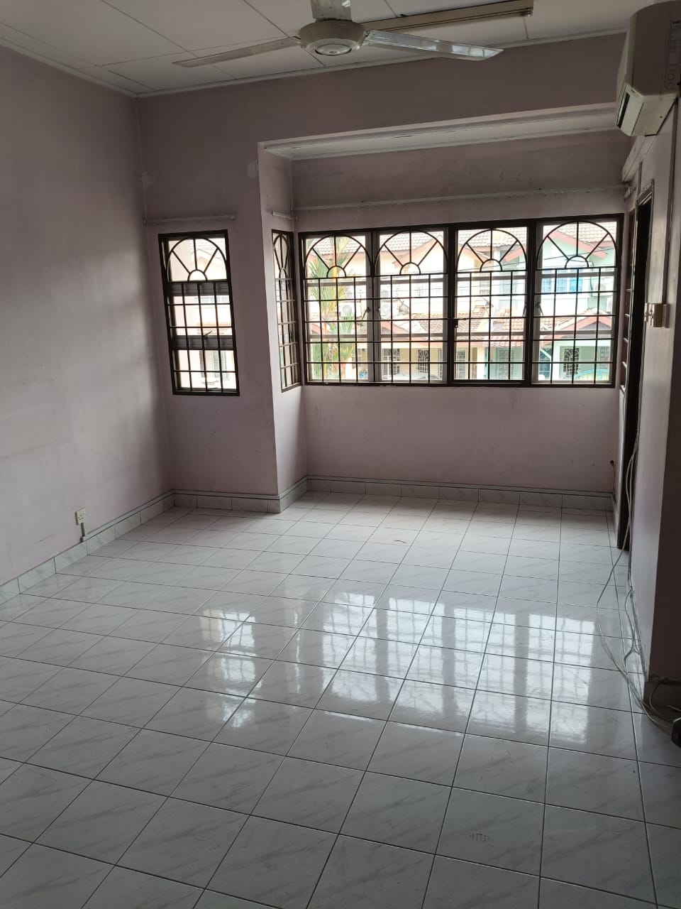 Below Market Price Terrace House For Sale - Taman Putra Prima @ Puchong